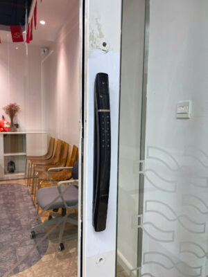 Khóa cửa điện tử nào tốt Hexa P300